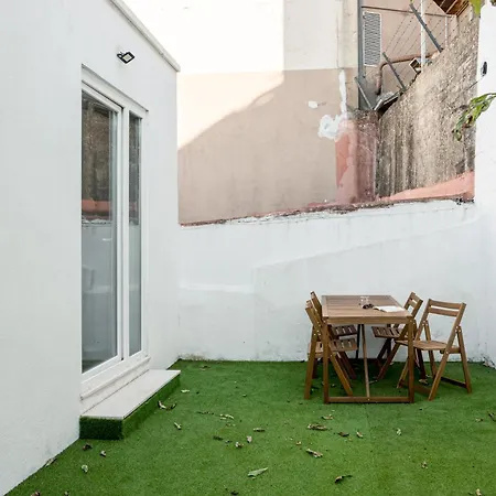 Apartment Joivy Minimalistic W Patio In Principe Real *