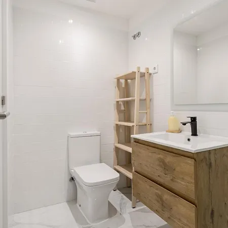 Joivy Minimalistic W Patio In Principe Real Appartement