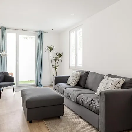 Appartement Joivy Minimalistic W Patio In Principe Real Lisboa